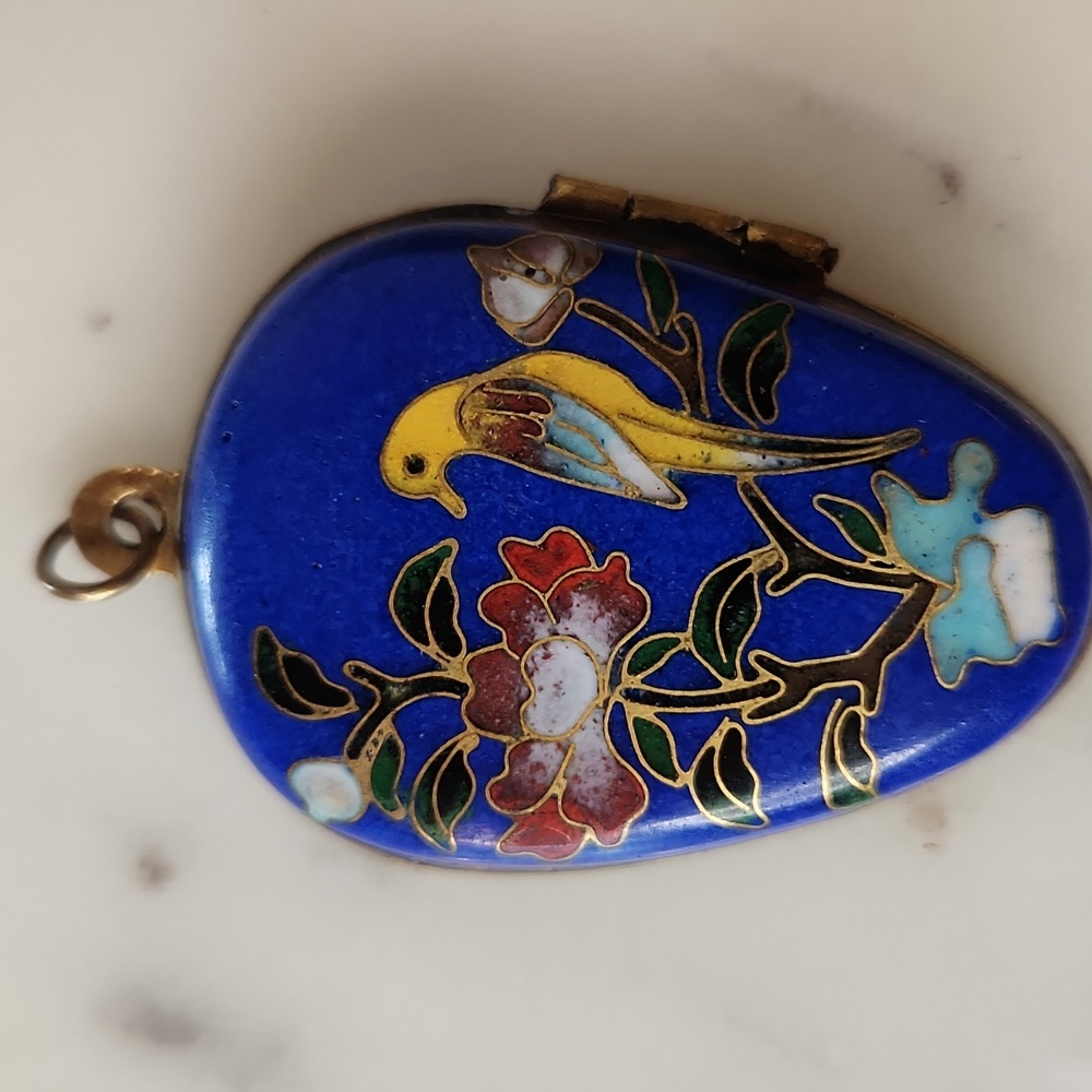 Cloisonné Parrot | Pendant | Pill / Trinket  Box | Goldtone | Vintage
